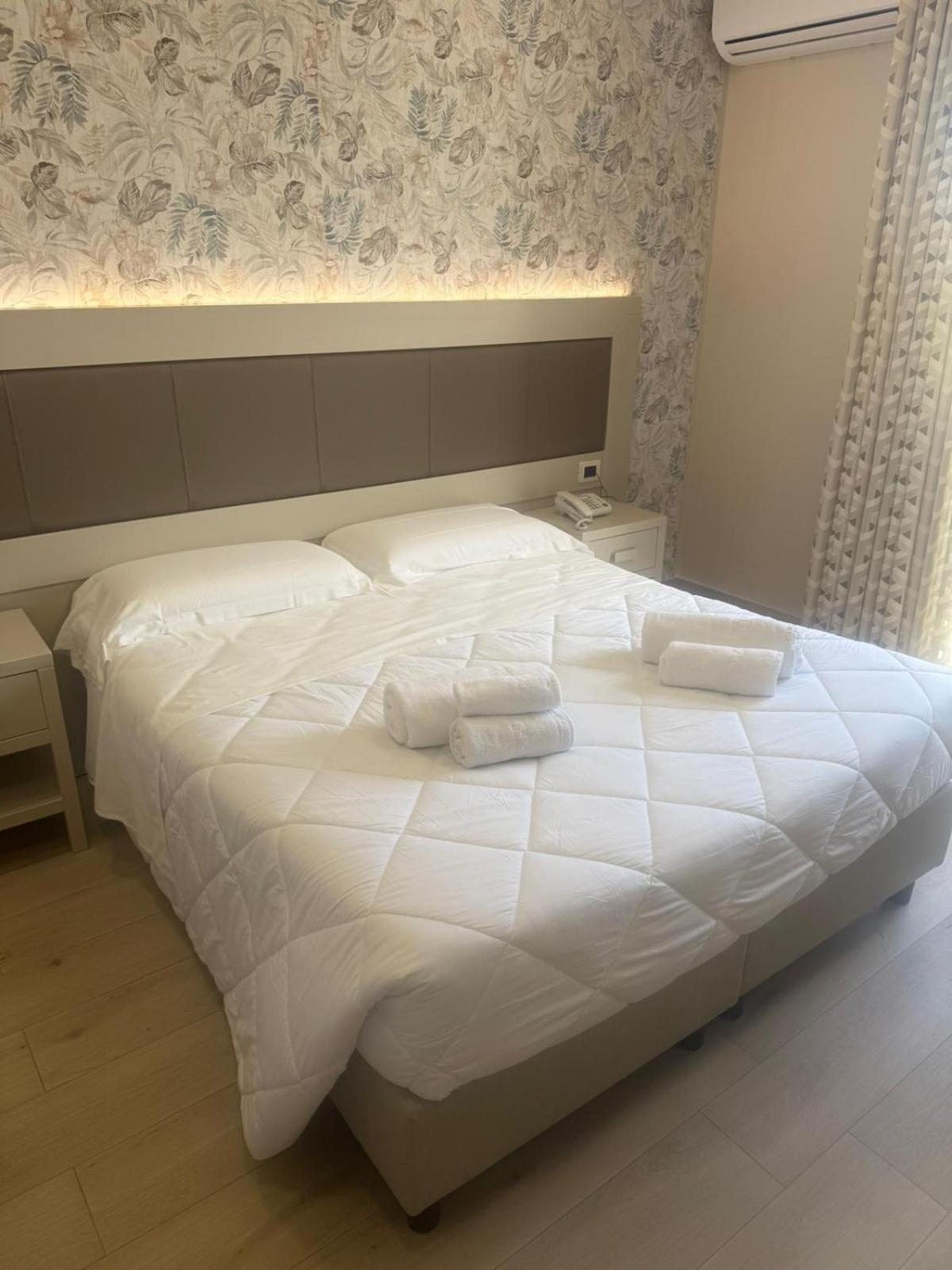 Hotel Palace Gioia Tauro Eksteriør bilde