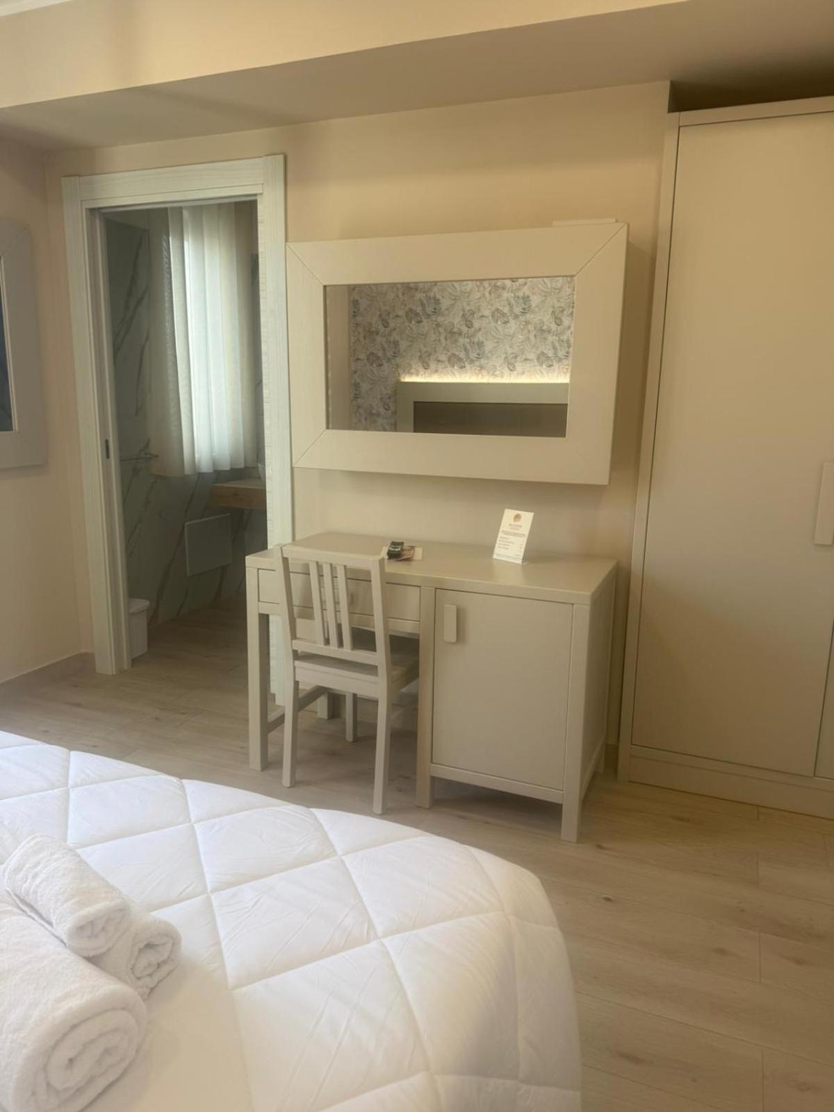 Hotel Palace Gioia Tauro Eksteriør bilde