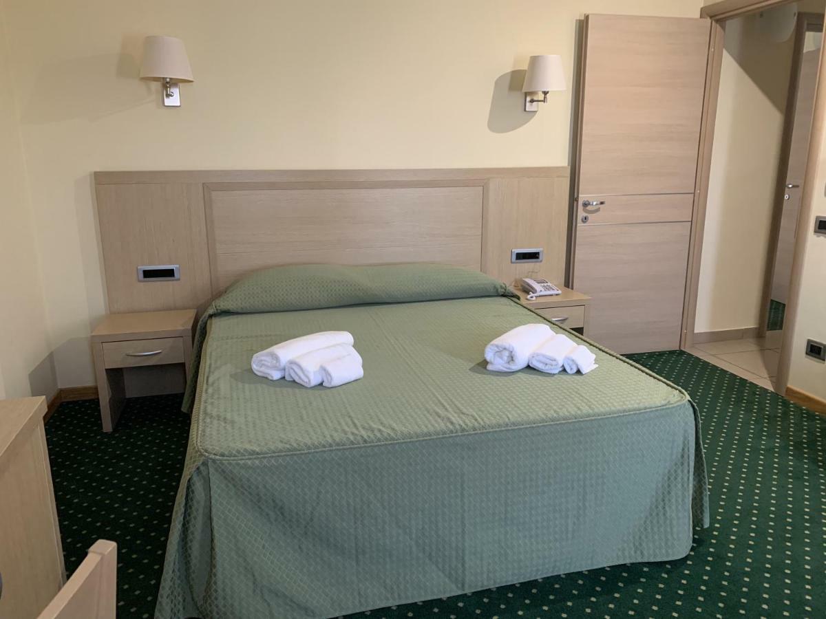Hotel Palace Gioia Tauro Eksteriør bilde