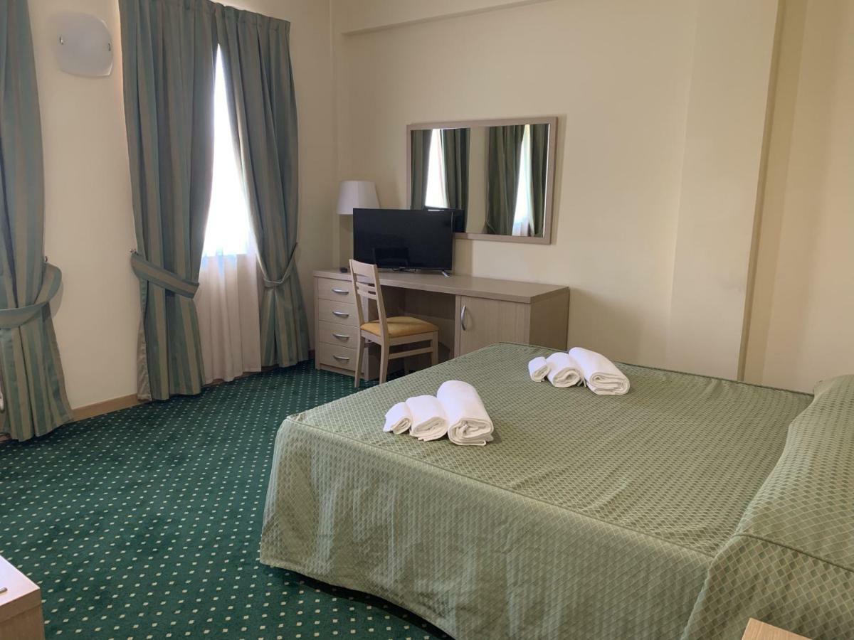 Hotel Palace Gioia Tauro Eksteriør bilde