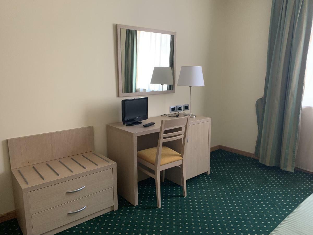 Hotel Palace Gioia Tauro Eksteriør bilde