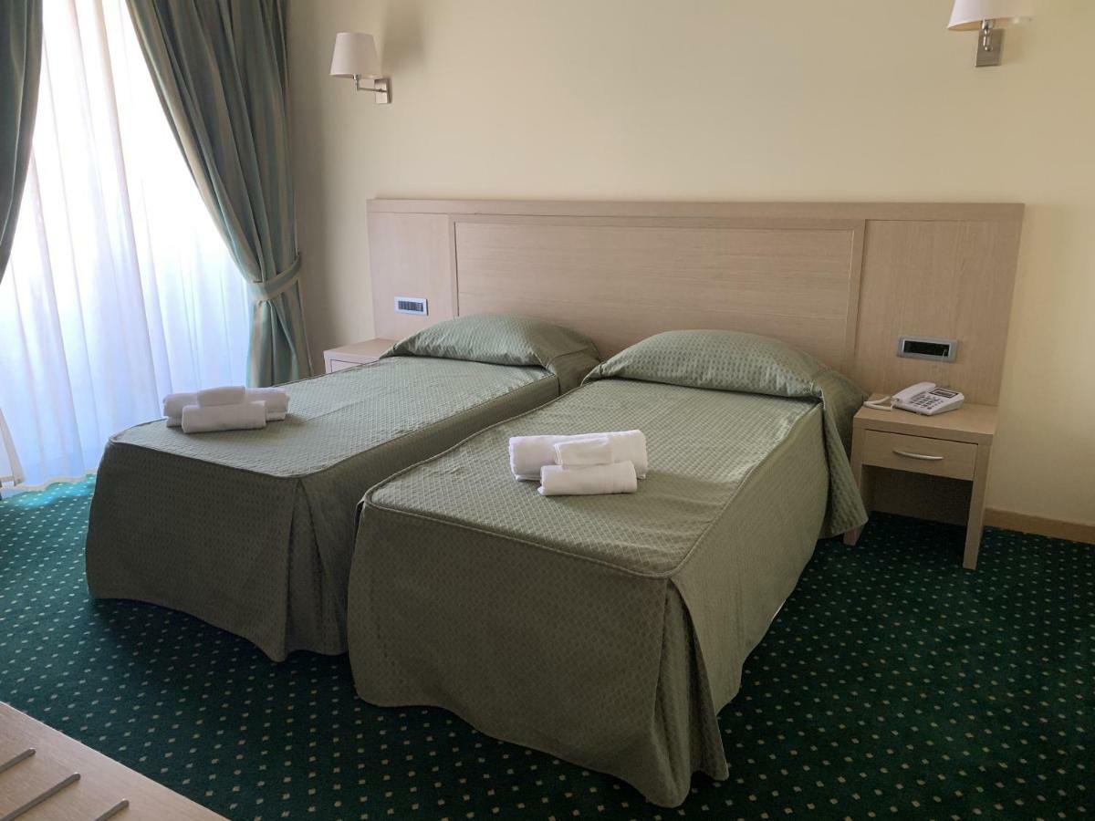 Hotel Palace Gioia Tauro Eksteriør bilde
